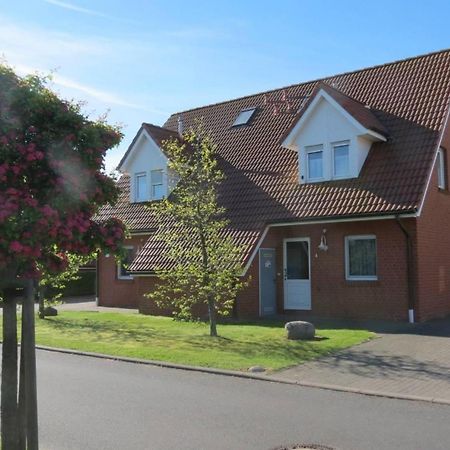 Ferienwohnungen Wiek, Haus Luv & Lee Wiek auf Rugen Bagian luar foto