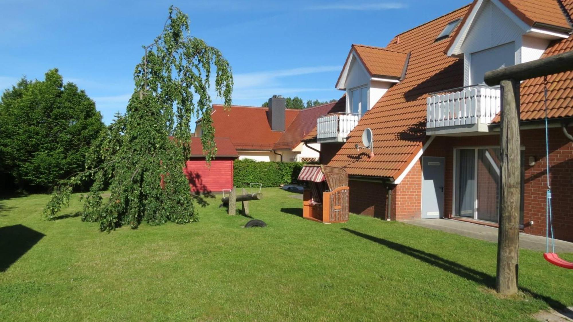 Ferienwohnungen Wiek, Haus Luv & Lee Wiek auf Rugen Bagian luar foto