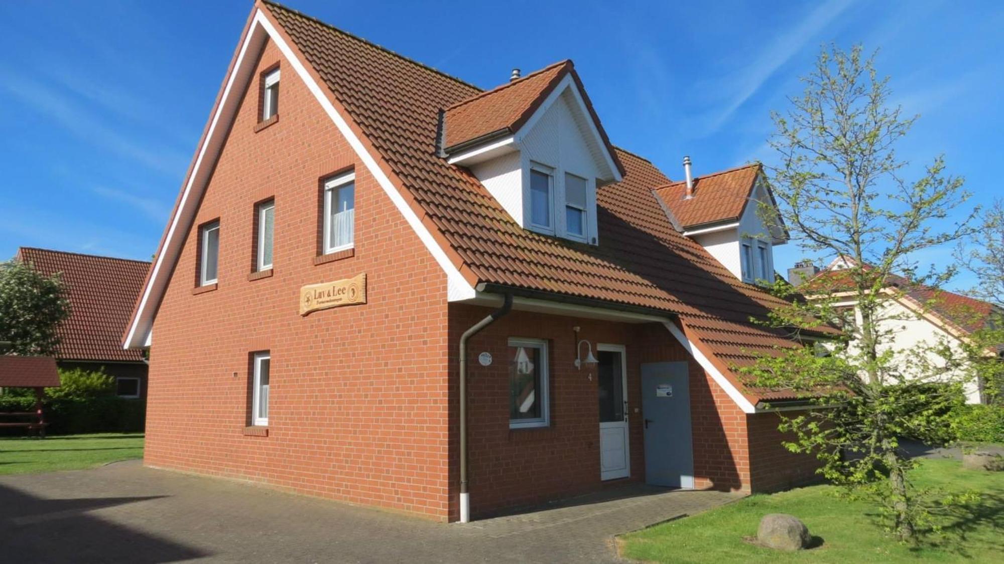 Ferienwohnungen Wiek, Haus Luv & Lee Wiek auf Rugen Bagian luar foto