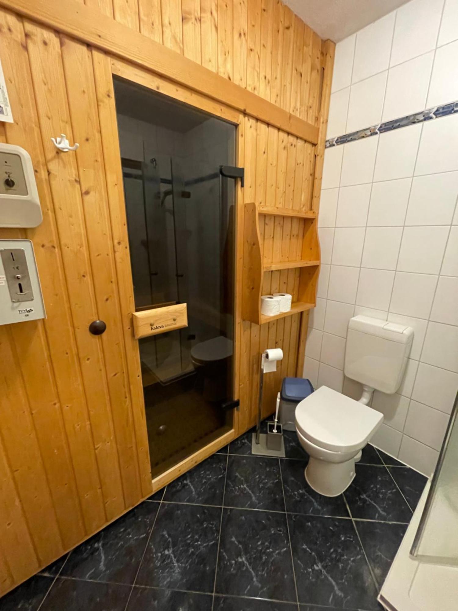 Ferienwohnungen Wiek, Haus Luv & Lee Wiek auf Rugen Bagian luar foto