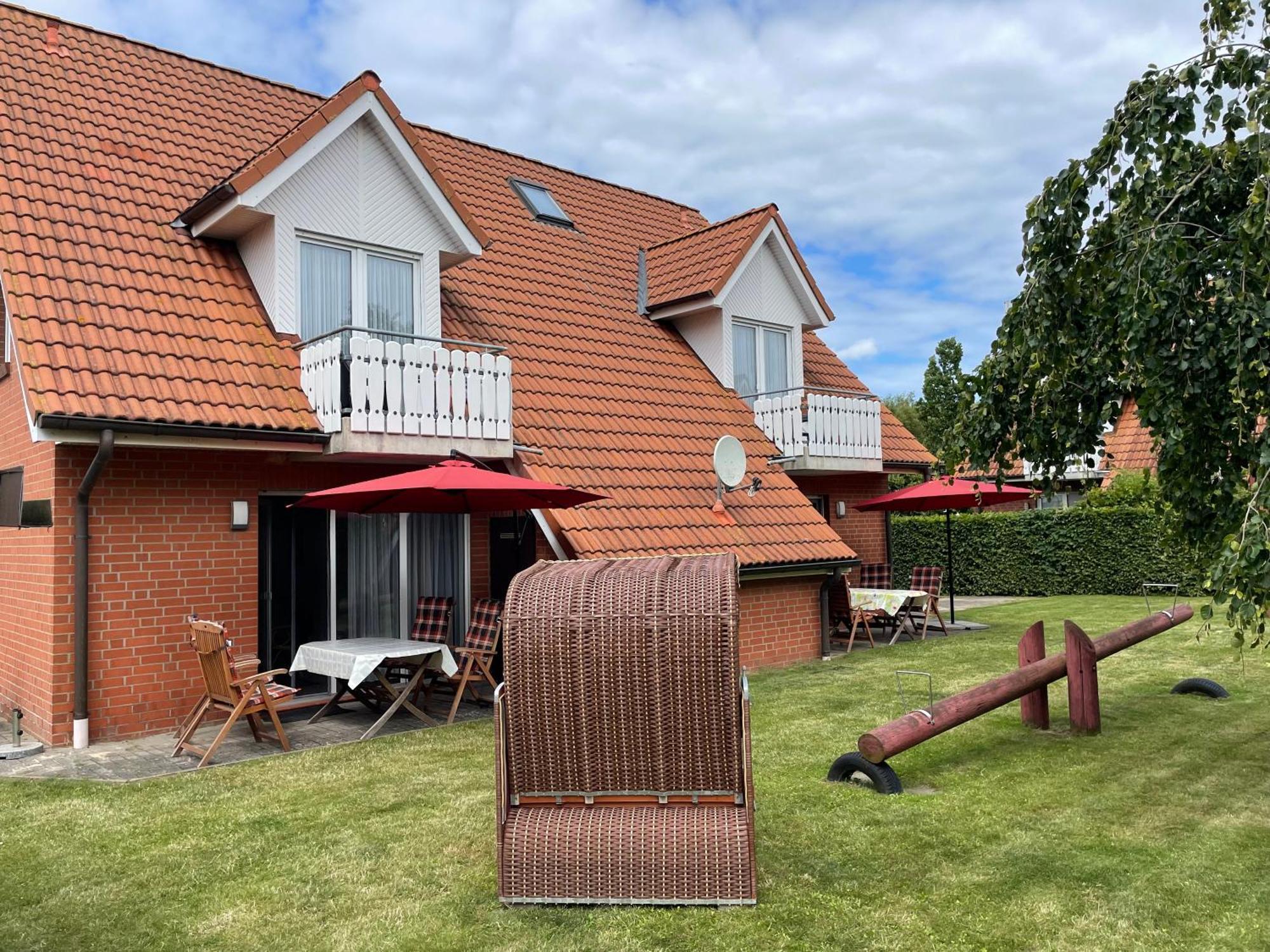Ferienwohnungen Wiek, Haus Luv & Lee Wiek auf Rugen Bagian luar foto